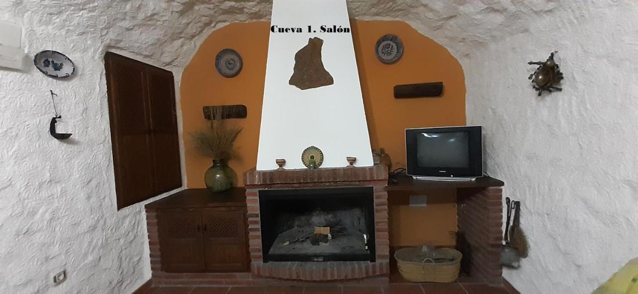 Cuevas Lourdes Villa Benamaurel Buitenkant foto