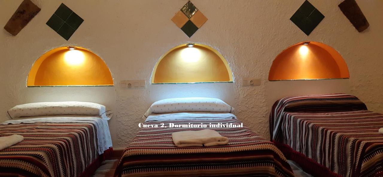 Cuevas Lourdes Villa Benamaurel Buitenkant foto